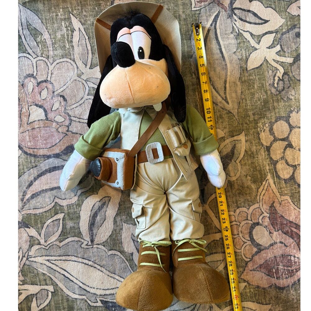 Vtg 28" Goofy Safari Plush Disney Animal Kingdom Disney World  stuffed animal